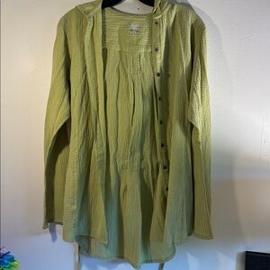 Women’s Columbia Long Sleeve hooded button top Sz S.